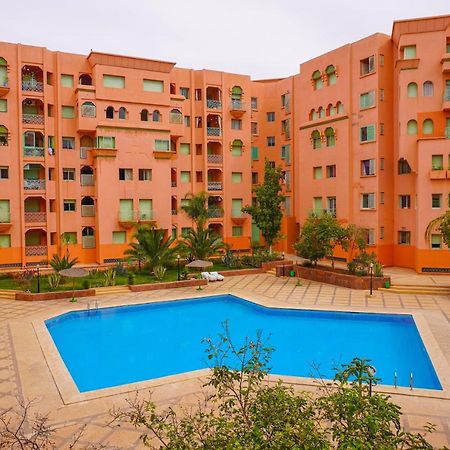 Superbe Appartement En Residence Avec Piscine Marrakesch Exterior foto